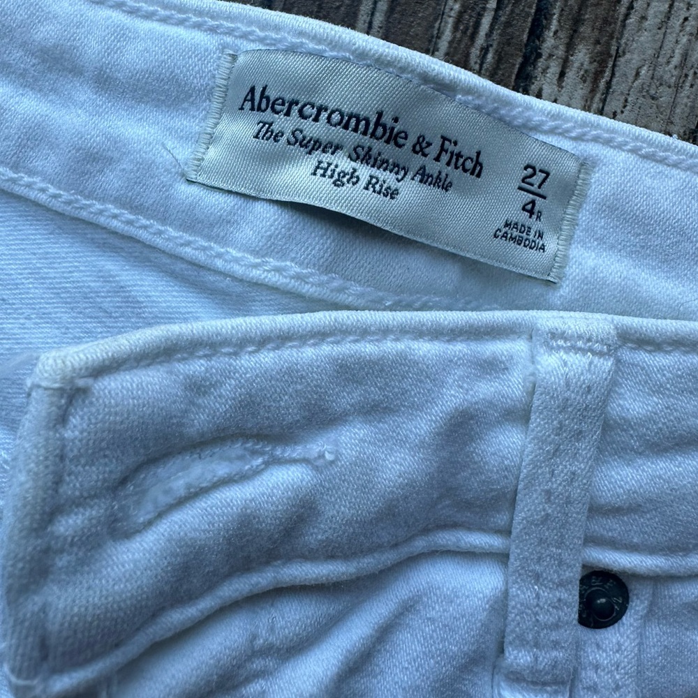 Abercrombie and Fitch Super High Rise Skinny Jean - Picture 2 of 3